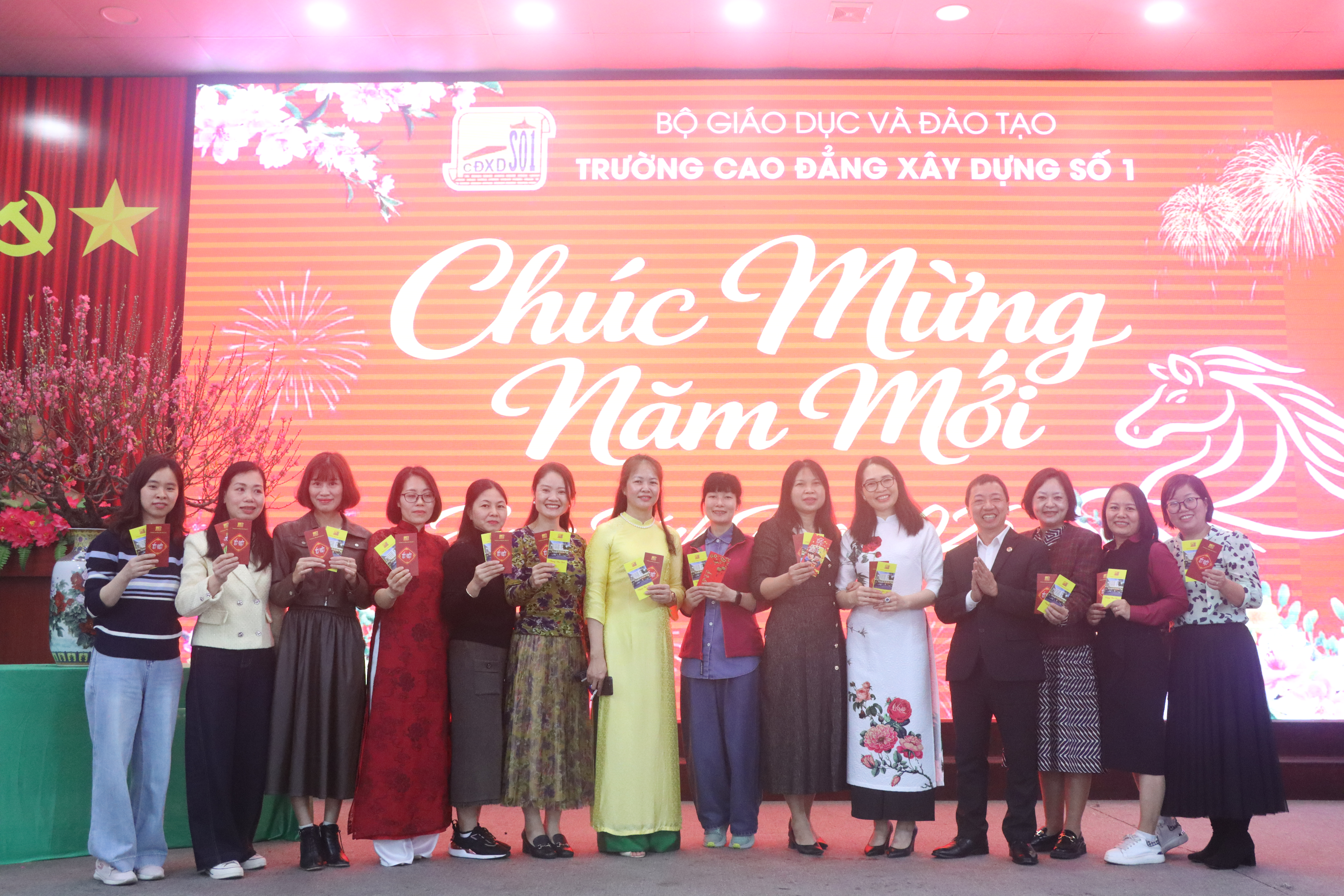 TRƯỜNG CAO ĐẲNG XÂY DỰNG SỐ 1 TỔ CHỨC KHAI XUÂN BÍNH NGỌ 2026