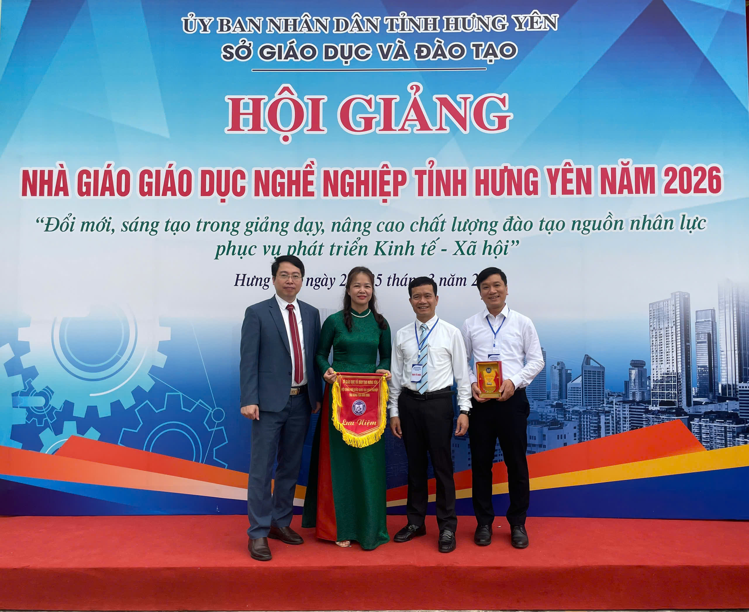 TRƯỜNG CAO ĐẲNG XÂY DỰNG SỐ 1 THAM GIA HỘI GIẢNG NHÀ GIÁO GIÁO DỤC NGHỀ NGHIỆP TỈNH HƯNG YÊN NĂM 2026